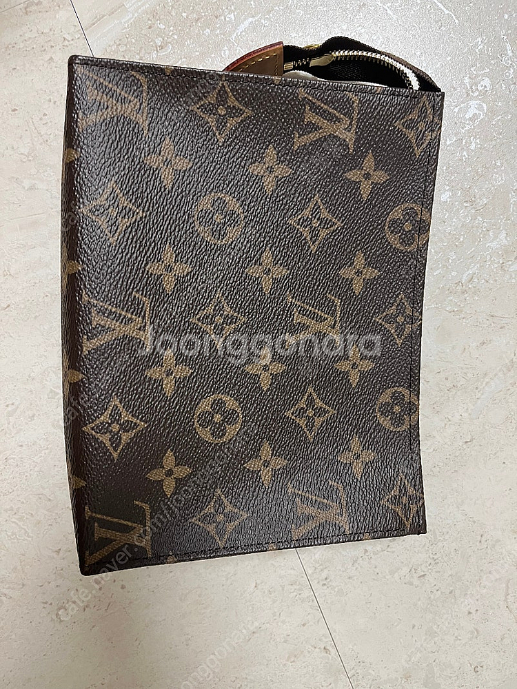 루이비통 포쉐트 토일렛 19--2