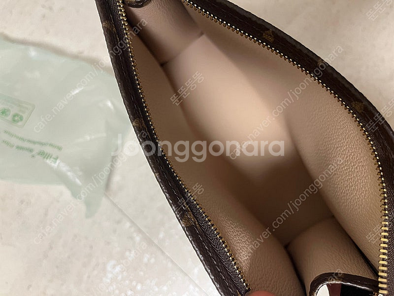 루이비통 포쉐트 토일렛 19--4