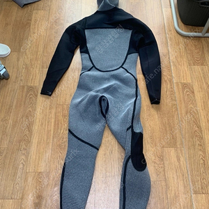 Needessentials 4/3mm Hooded Chest Zip Wetsuit 기모 서핑 수트