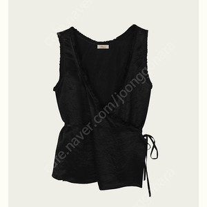 ribbonbit tippy shirring blouse 블랙 판매합니다.