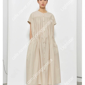 마뉴엘에기욤 Full shirring robe dress beige