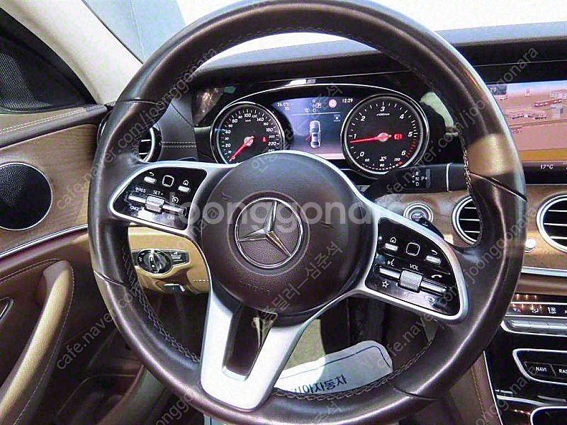 벤츠E-클래스 W213 E220d 아방가르드 (5인승)...--8