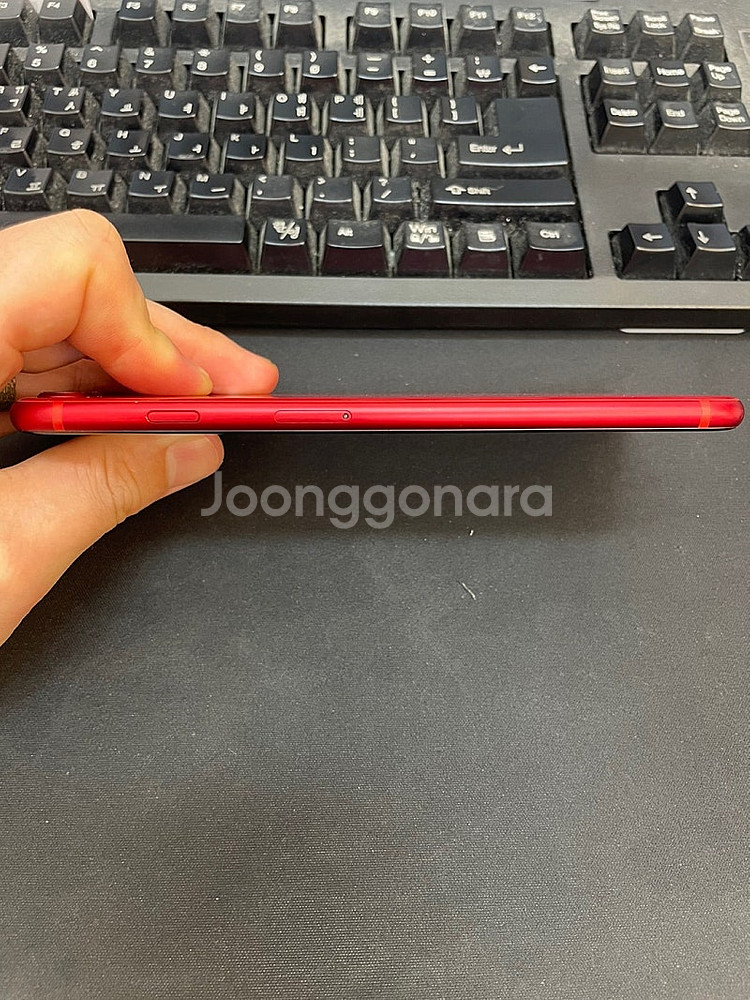 아이폰8플러스 레드 256GB 상태좋은 중고18만팝니다...--5