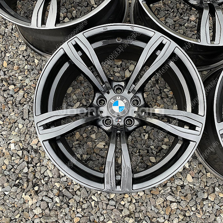 (판매)19인치 BMW M5 고스트크롬 중고휠 한대분 ...--6