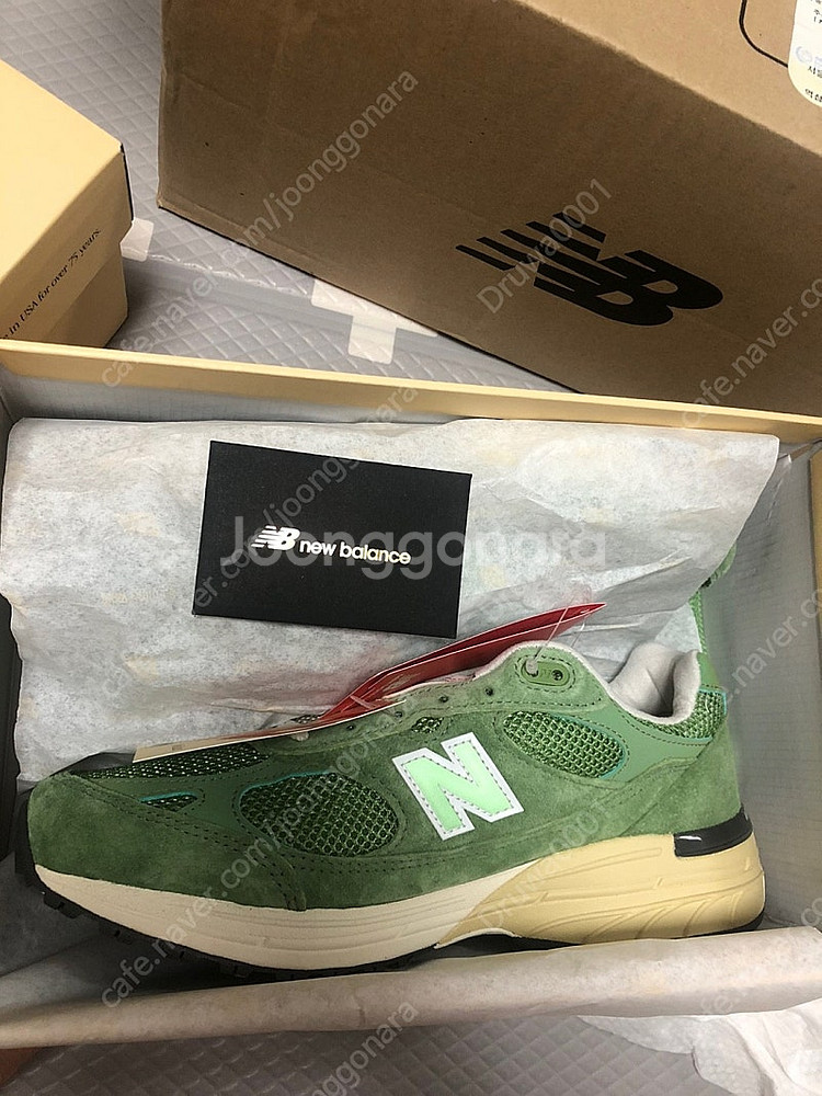 [270] 뉴발란스 USA 993 차이브 씨솔트--0