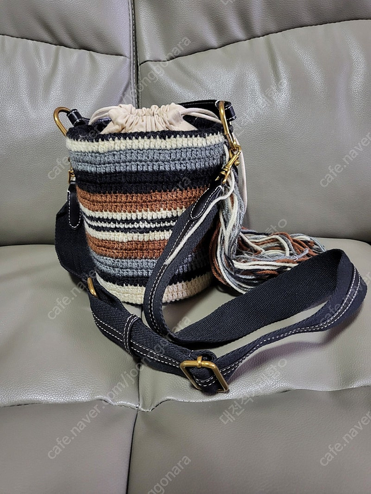 자라 가방 이미지