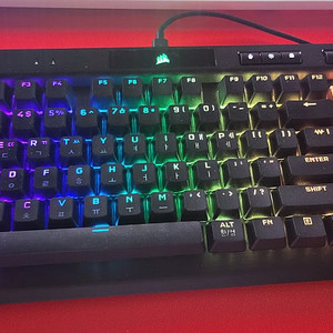 커세어 K70 RGB TKL OPX 키보드 팝니다.