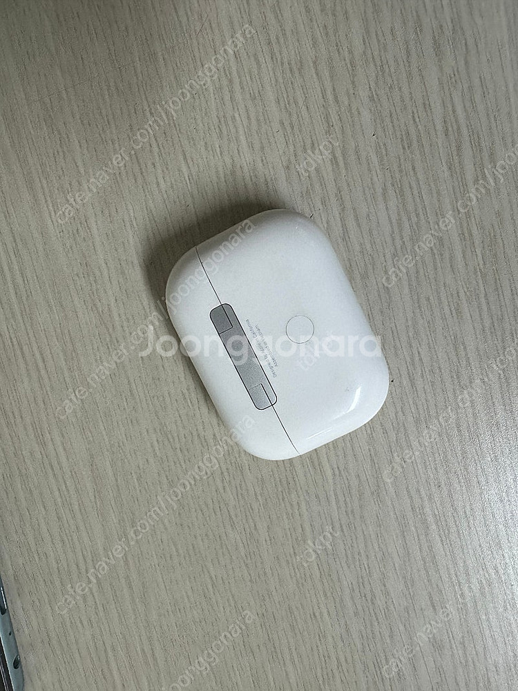 에어팟 프로 2세대 8핀 본체--1