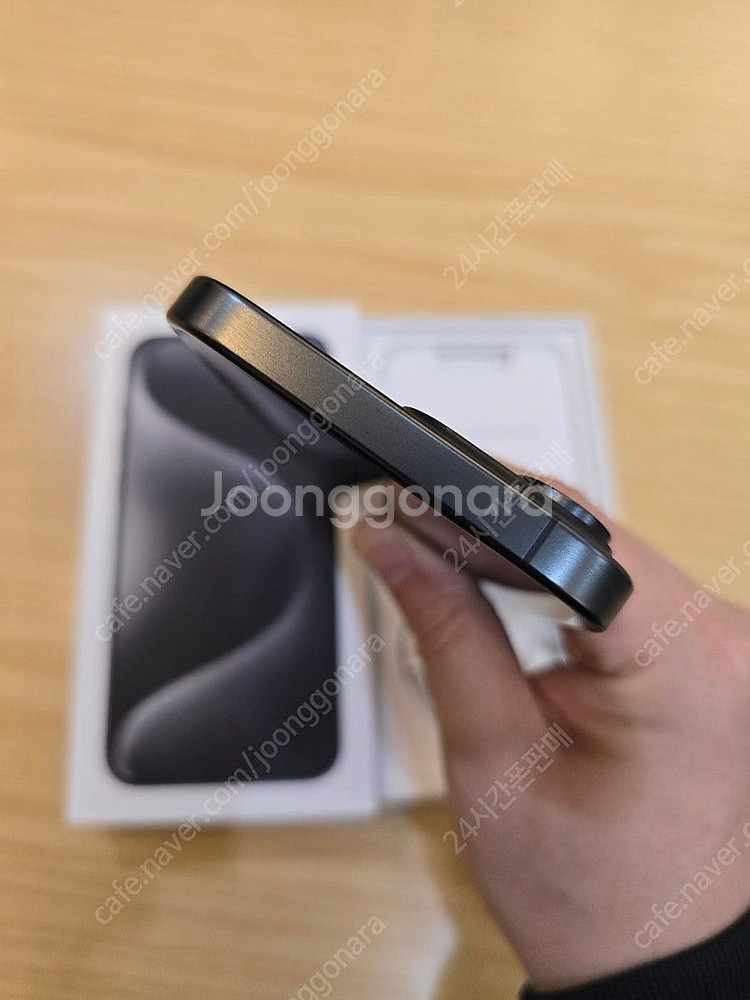 아이폰15프로맥스블랙티타늄256gb 새폰같은중고폰판매합...--3