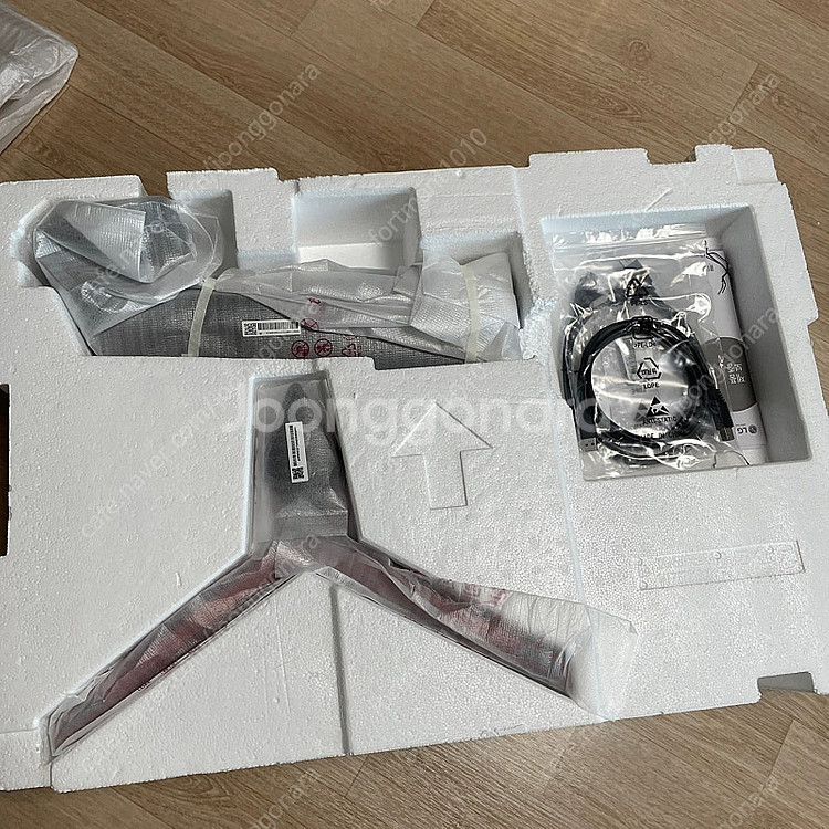 32GP850 울트라기어 32인치 qhd 180hz--0