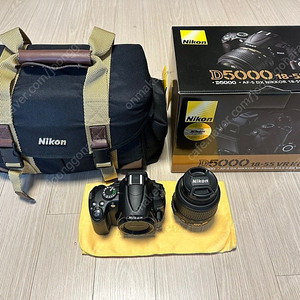 니콘 정품 D5000 , 18-55 VR , 35.8 , 55-200 VR 풀셋트 새제품 판매합니다.