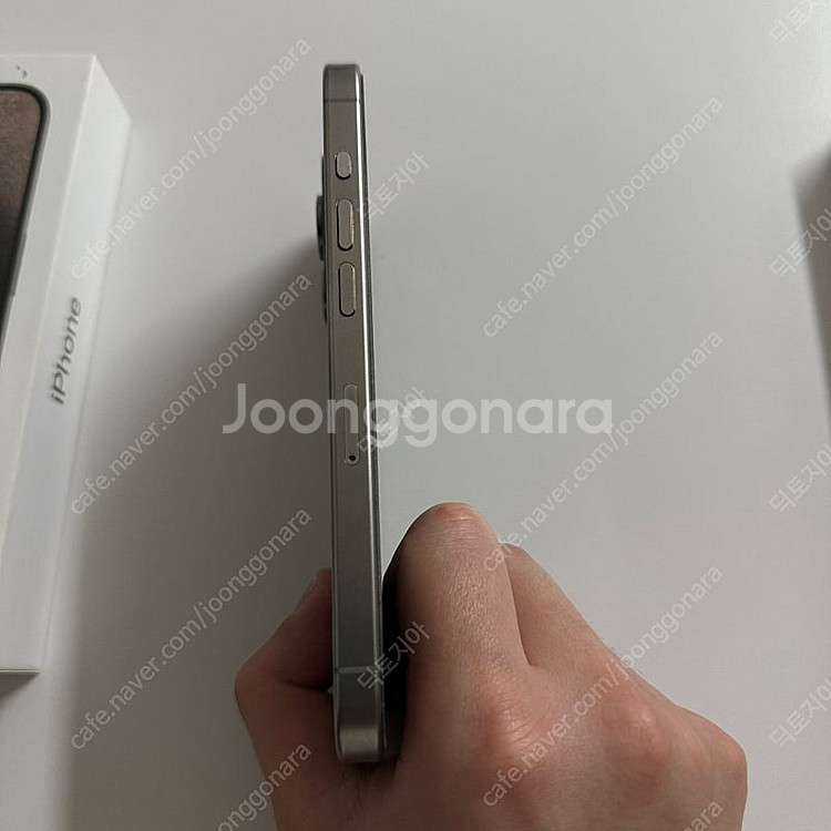 아이폰15프로 내츄럴 티타늄 256기가 팝니다--0