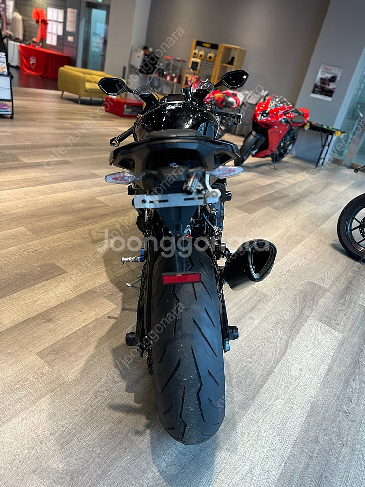 24년식 s1000rr (1900km) 짧은 키로 수 ...--2
