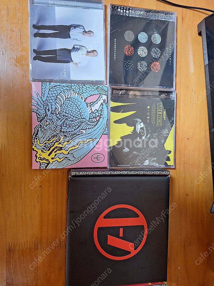 트웬티 원 파일럿츠 앨범 CD 팝니다.--0