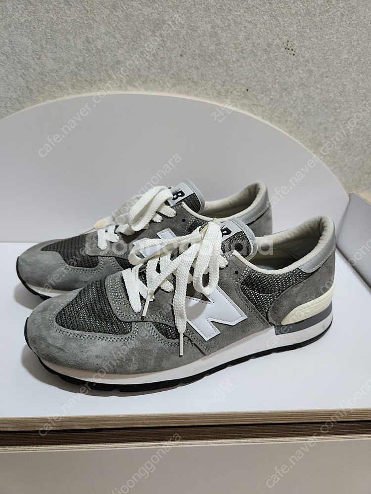 뉴발란스 m990gry 그레이 295--0