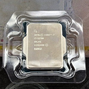 인텔 i7-12700 + 쿨러