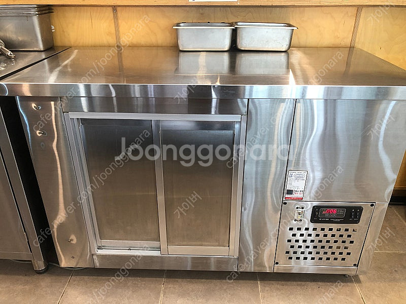 간냉식 테이블냉장고 상당히 저렴한가격에 판매--0