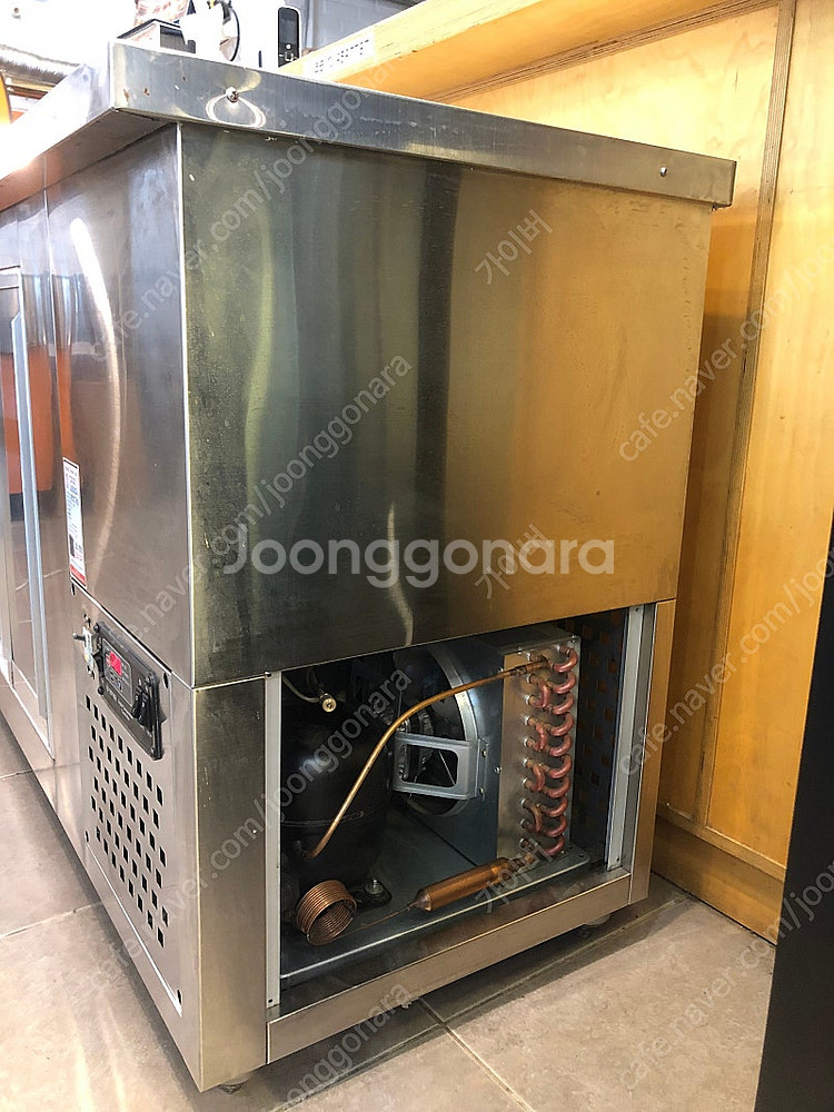 간냉식 테이블냉장고 상당히 저렴한가격에 판매--1