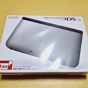 신품급 닌텐도 3dsll 3dsxl 일본판 순정 실버 특 A급 기스X