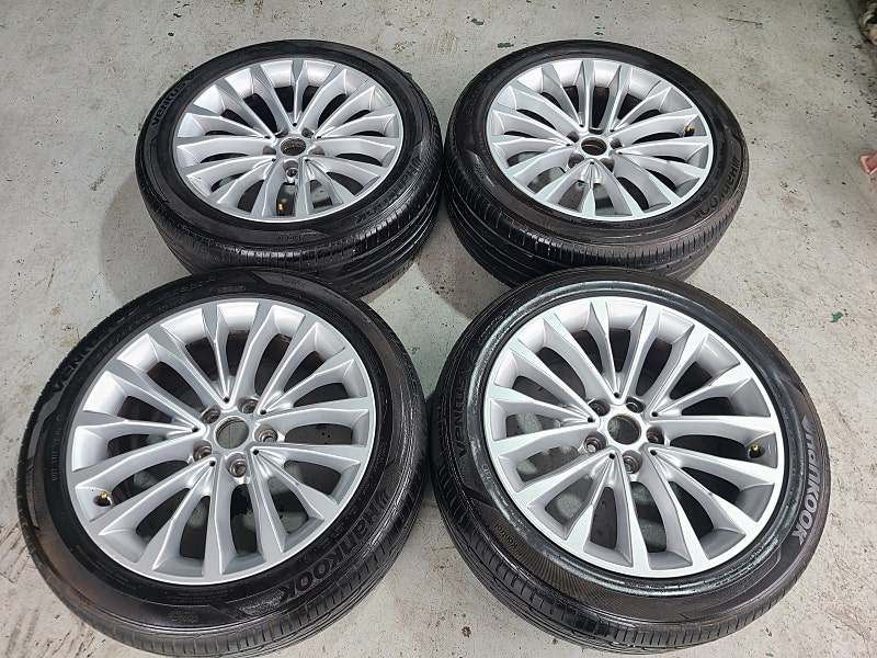 $ 중고 BMW 18인치휠 G30 럭셔리 휠타이어 셋트...--0