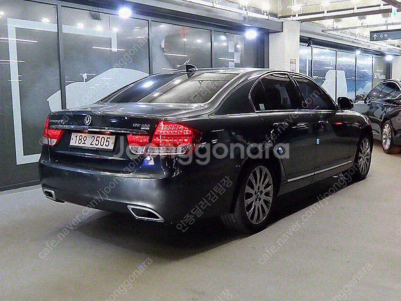 KG모빌리티(쌍용) 뉴체어맨W 가솔린 4WD CW600...--3