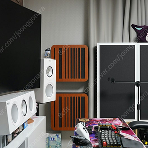 KEF R3, R2 Meta, Q150 화이트