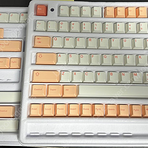 gmk peach n cream lite base 키캡 팝니다.