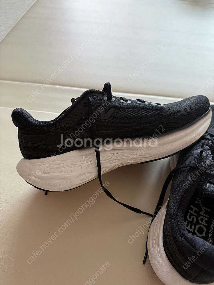 뉴발란스 런닝화 1080V13 팝니다--2