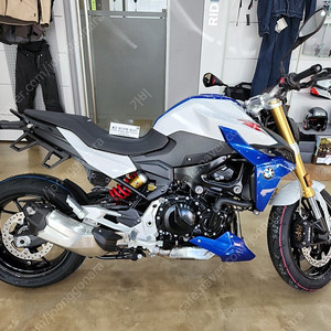 BMW F900r 팝니다. 완전 신차급!!