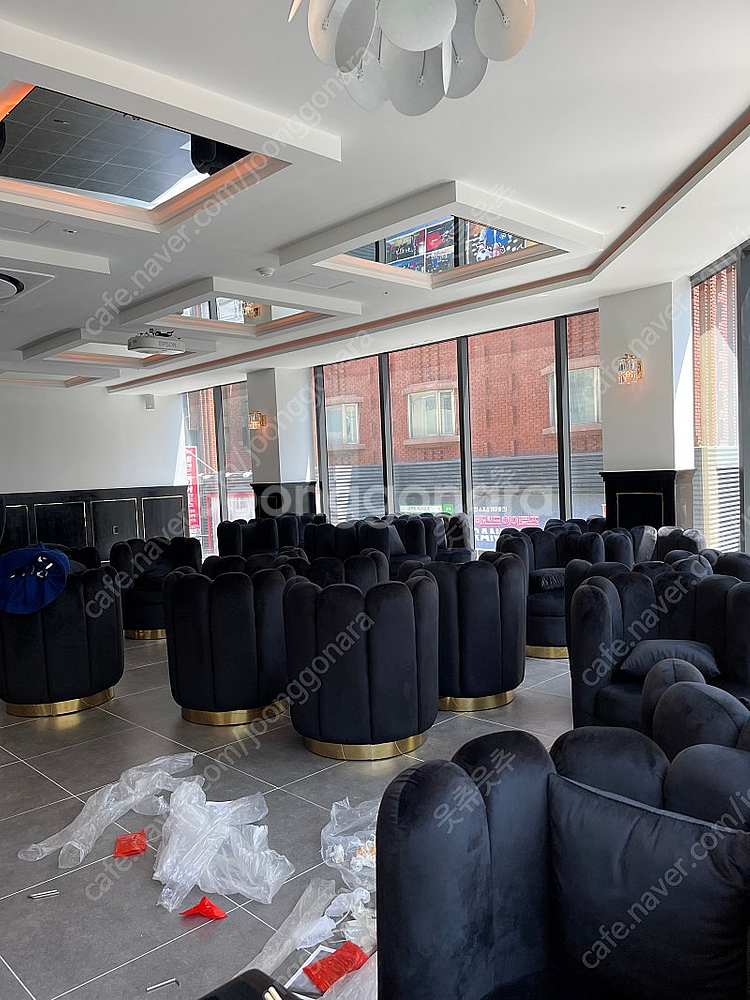 카페,라운지,와인바에 어울리는 쇼파의자판매합니다--0