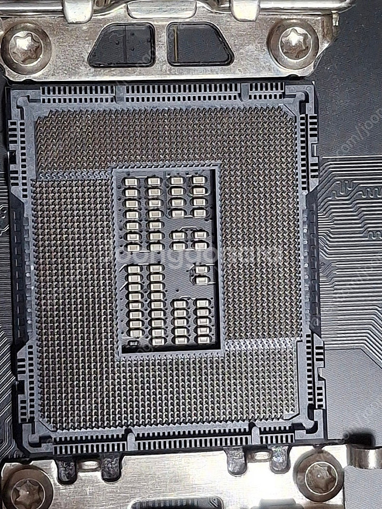 Z690 토마호크 D4 메인보드 팝니다--1