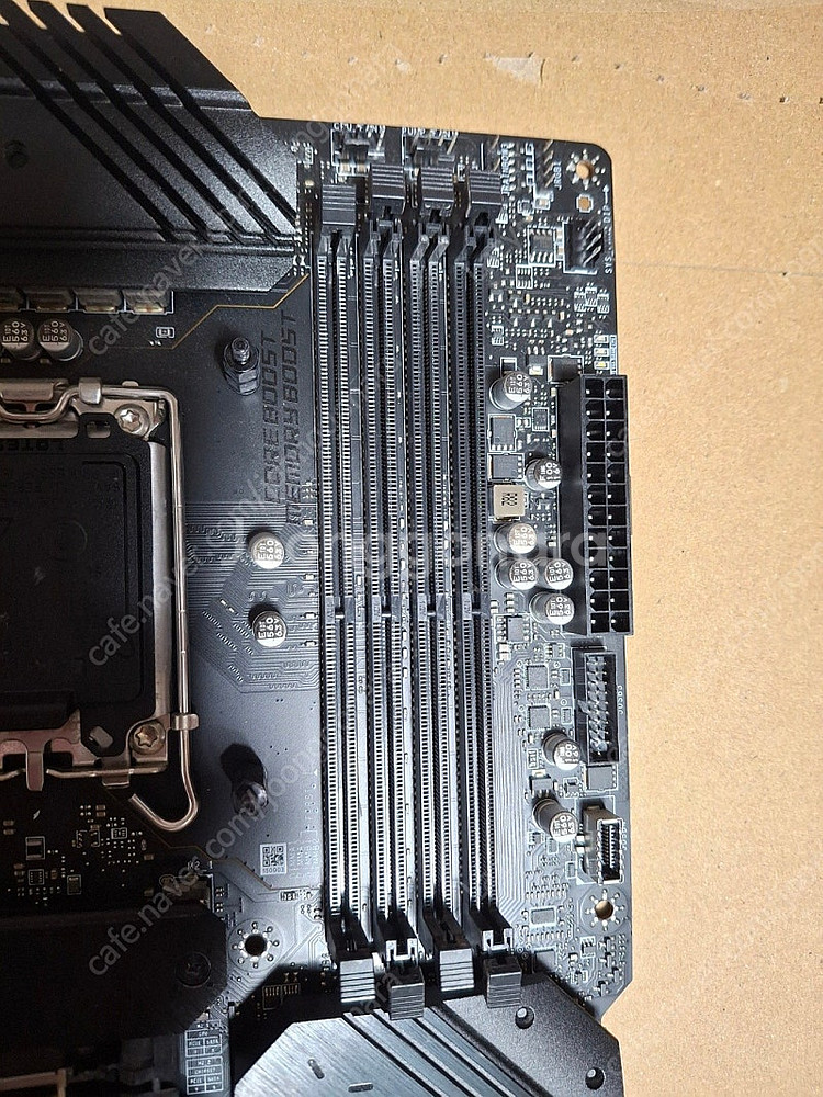Z690 토마호크 D4 메인보드 팝니다--3