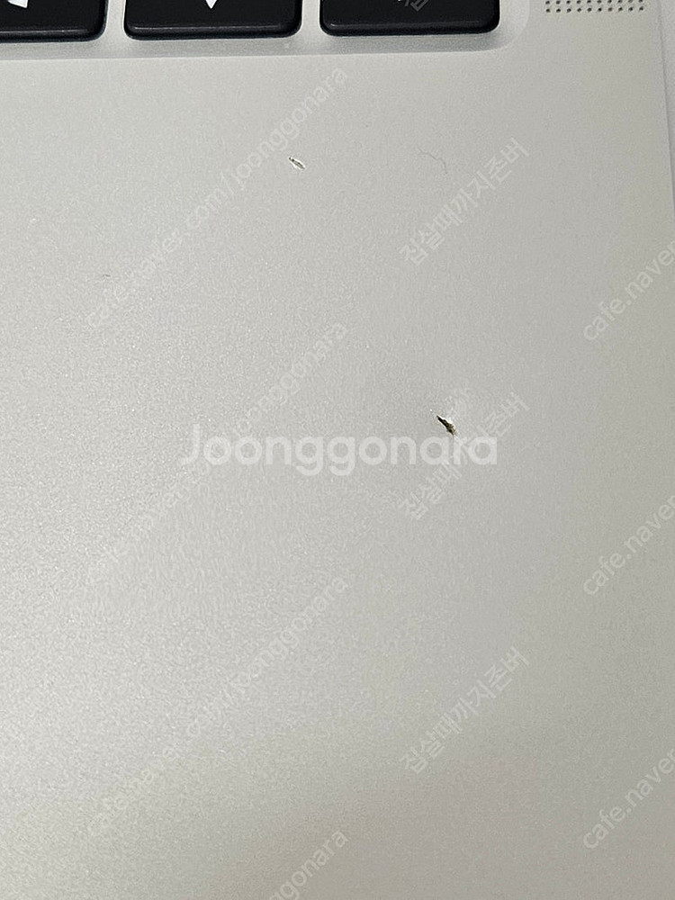 맥북에어 m1 2020 8기가 256 외관 찍힘있음 인...--2