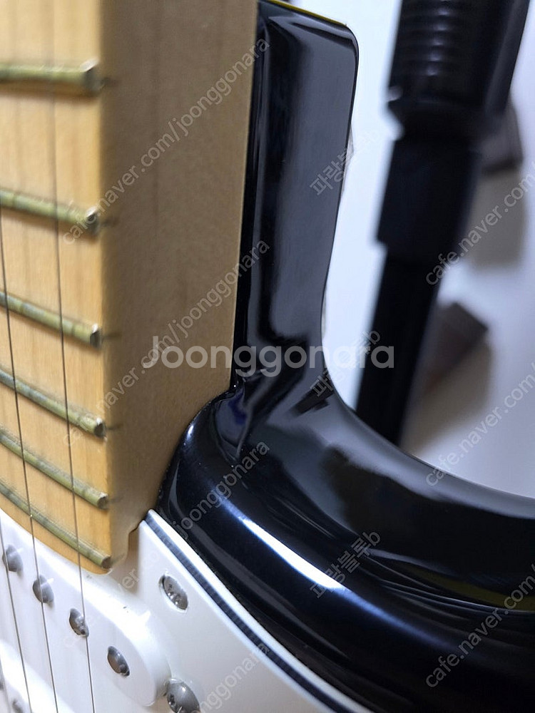 멕펜 플레이어 스트랫 블랙색상--2