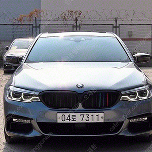 BMW5시리즈 (G30) 520d xDrive M 스포츠 플러스★중고차★할부★리스★전액할부★카드★탁송★24시간 상담가능★