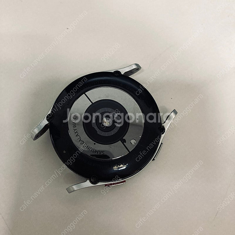 갤럭시 워치4 실버 40MM 깔끔한기기 케이블포함 5만...--4