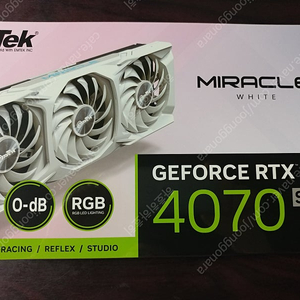 이엠텍 RTX4070SUPER 미라클 X3 화이트 판매합니다.