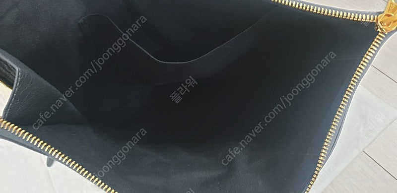 [정품] 발렌시아가 클러치 판매합니다--6