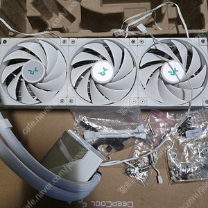 deepcool lt720 화이트 쿨러 팝니다