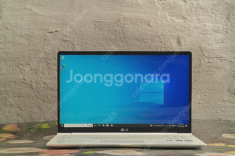LG전자 울트라그램 15Z990-VP50ML 팝니다.--0