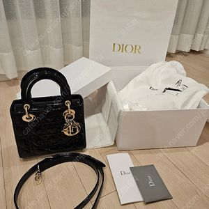 디올 Dior 레이디백 스몰 페이던트 블랙