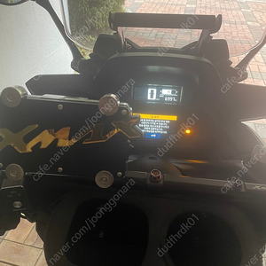 Xmax300 2023년 페리 블랙 판매합니다 *7000km