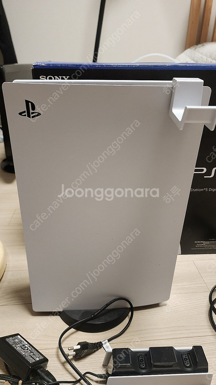 ps5 디지털 1018b + 듀얼센스2개--2