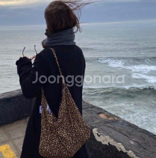 새상품) 이미스 레오파드 베이지 배우 송혜교 에코백--1