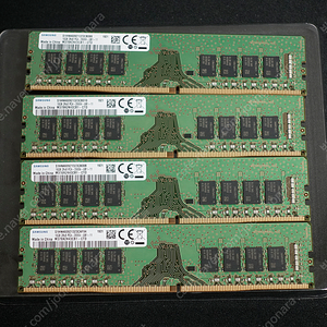 삼성 램 DDR4 16GB x 4개 (64GB) PC4-2666V 팝니다.