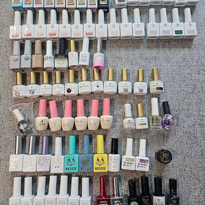 네일 용품 일괄 판매합니다 (셀프 네일 재료,프롬,진비등등 네일, 리무버, 네일붓led 램프,등등)