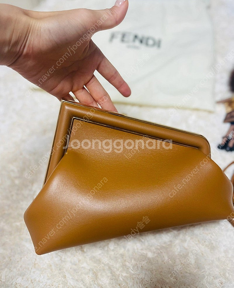 펜디 퍼스트 클러치 스몰--3