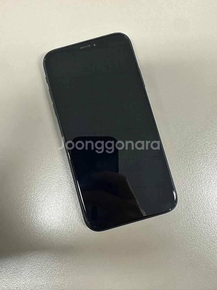 아이폰XR 64기가 블랙색상 배터리 80% 상태좋은단말...--4