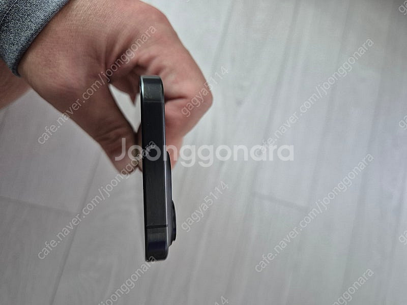 아이폰 15프로 256 블랙 팝니다--1