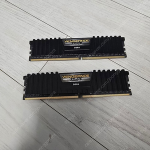 Corsair 벤전스 LPX 32GB (2 X 16GB) DDR4 3200 데스크탑 메모리 블랙